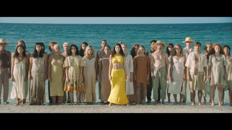 Lorde just dropped her NEW single “Solar Power”