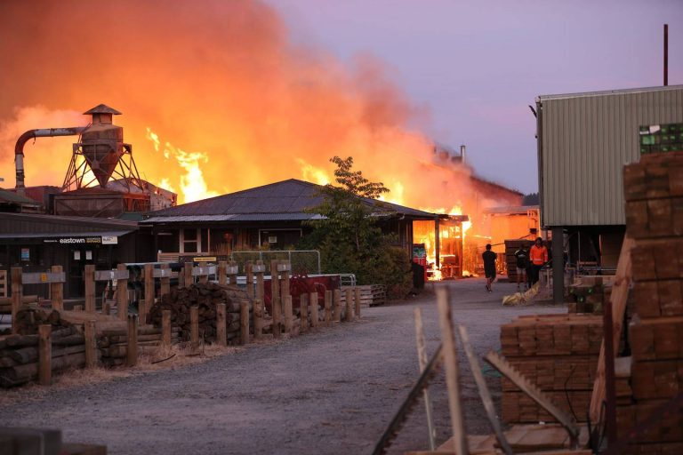 Inferno at Whanganui Timber yard