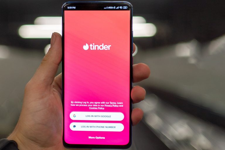 You Can Now Block Your Ex On Tinder and Avoid That Awkward Match