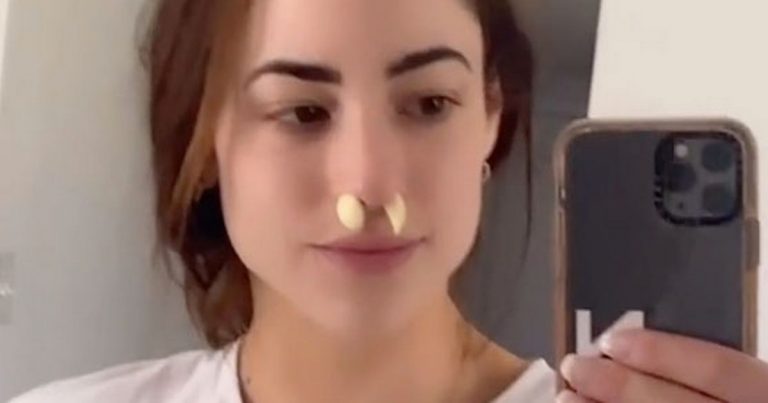 People are sticking garlic up their nose to clear sinus infections
